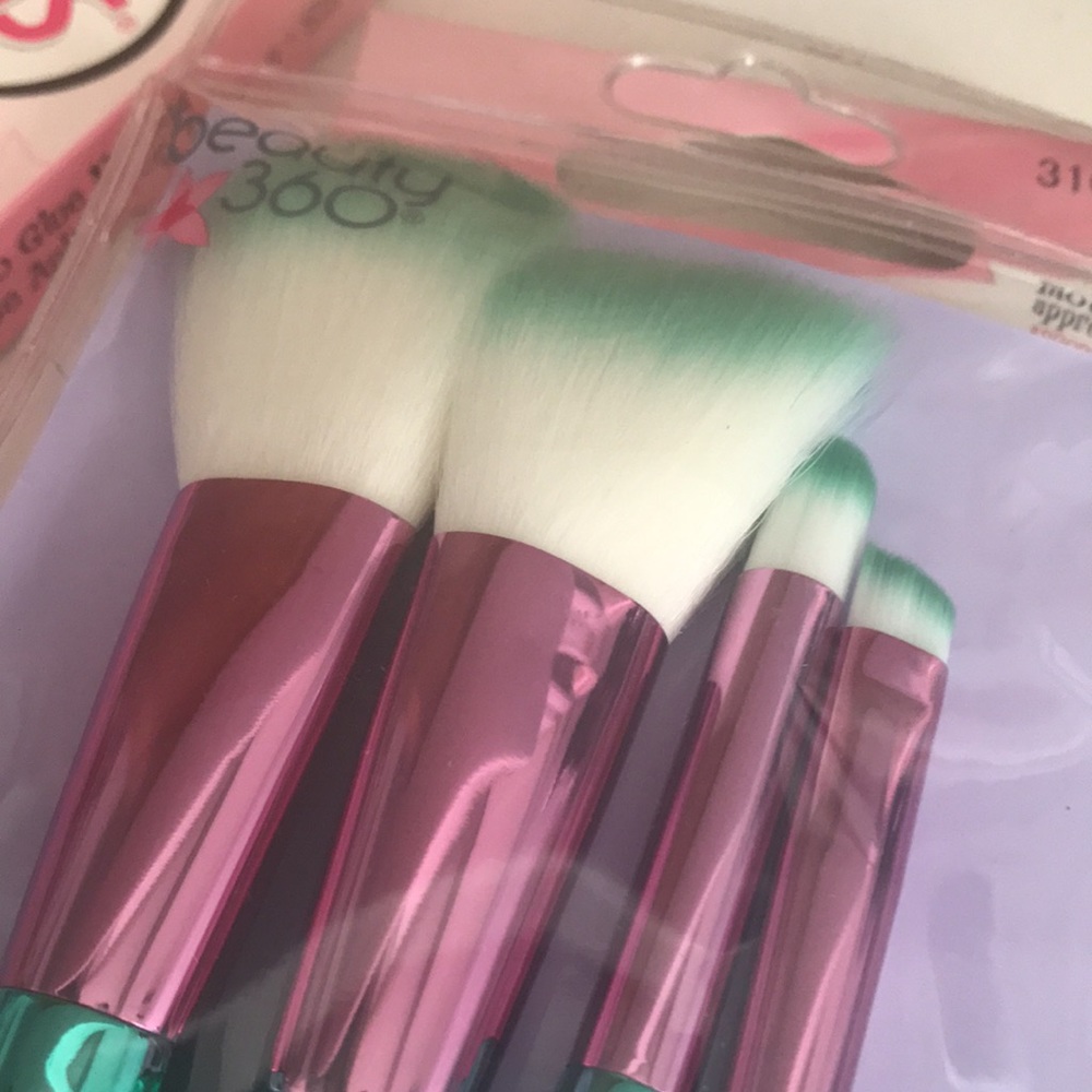 Girlie Nails & Dream Dance Mermaid Brush Set New Product - Picture 11 of 11